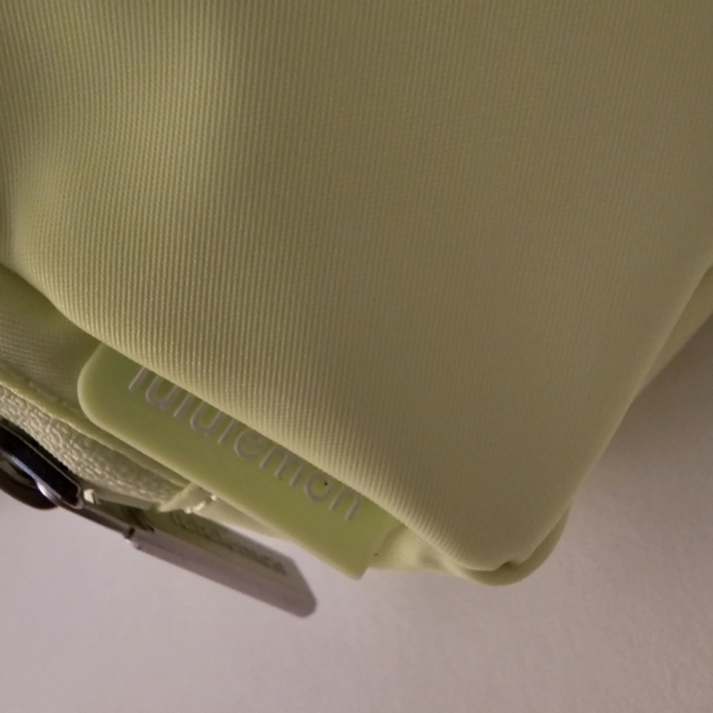 Lululemon Everywhere Belt Bag FADED ZAZ FZAP - Picture 6 of 16